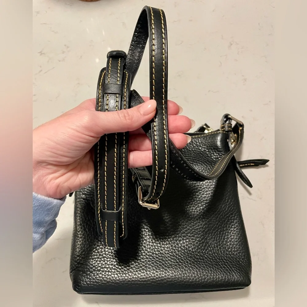 Dooney & Bourke crossbody - Picture 9 of 9